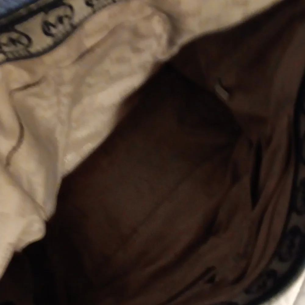 Michael Kors Navy and Cream Monogram Handbag - Picture 5 of 10